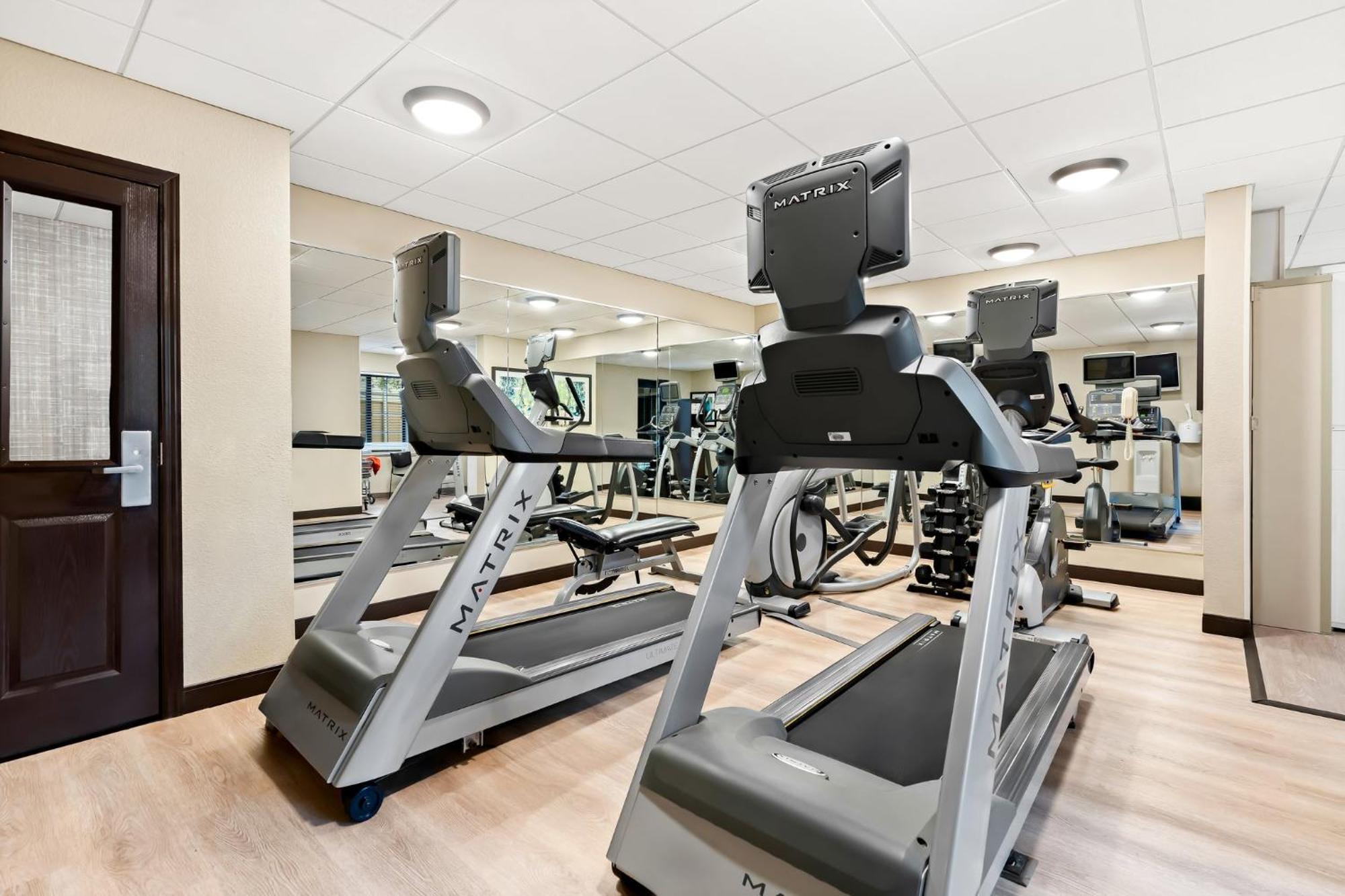 Staybridge Suites - Cincinnati North By Ihg Уест Честър Екстериор снимка