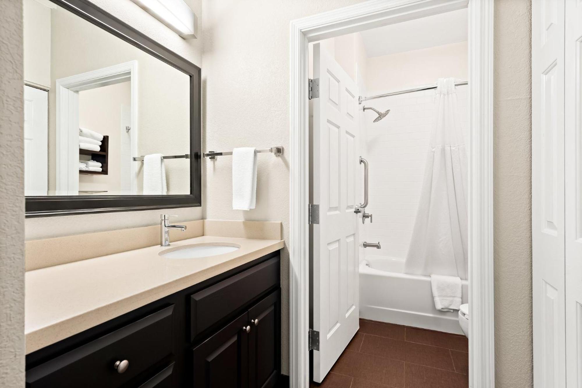 Staybridge Suites - Cincinnati North By Ihg Уест Честър Екстериор снимка